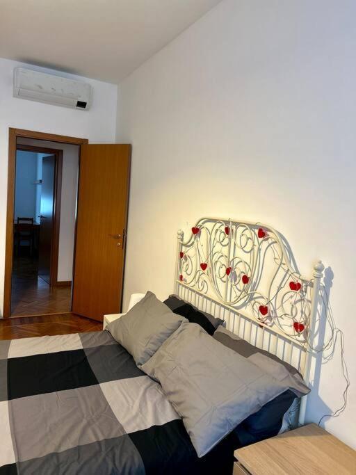 Porta Genova Suite Modern House Milan Exterior photo